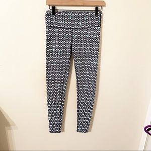ALO Yoga Chevron Arrow Print Leggings